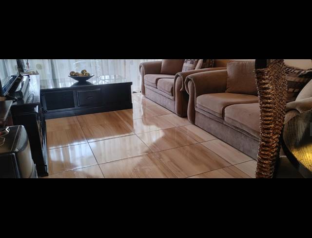 3 BEDROOM FREEHOLD FOR SALE IN TULISA PARK